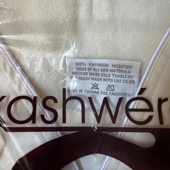 Kashwere Bath Robe *New with tags - Picture 3 of 7